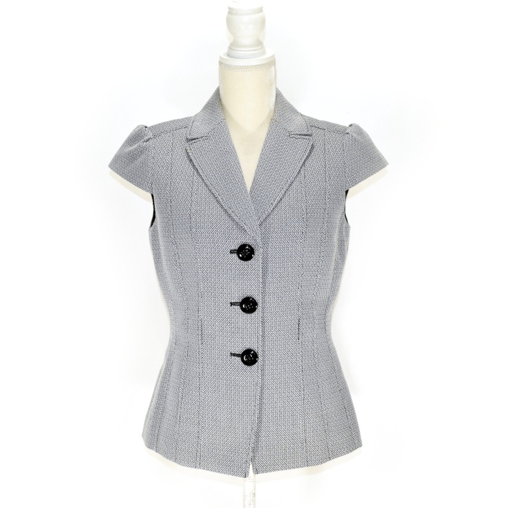 TAHARI Short Sleeve Black & White Textured Blazer